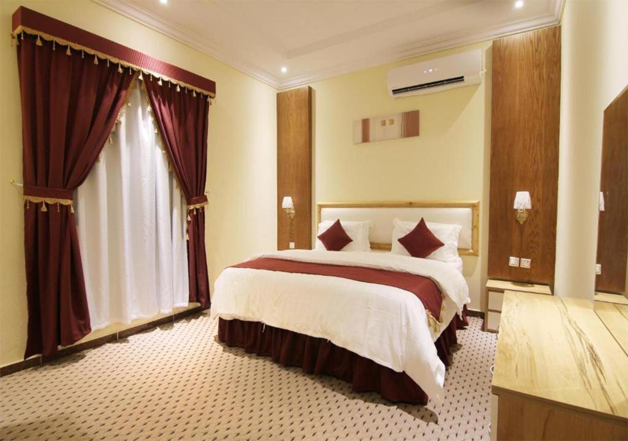 هذا منزلى الحمراء Riyadh Exterior photo